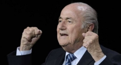 Sepp Blatter yongeye gutorerwa kuyobora FIFA atsinda igikomangoma Ali Ben Hussein