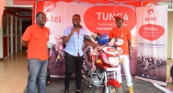 Airtel Rwanda yatanze Moto ya 8, King James asaba abanyarwanda gukomeza kwitabira iri rushanwa