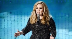 Adele niwe wegukanye igihembo cy’umuhanzi w’umwaka muri Billboard Chart Music Awards 2016