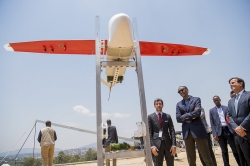 Perezida Kagame yatangije ikoreshwa rya Drones muri serivisi z’ubuzima-(VIDEO)