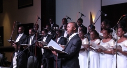 Chorale de Kigali yashyize igorora abakunzi ba muzika n’aba Ruhago mu gitaramo cyayo cya Noheli