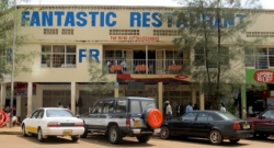 FANTASTIC Restaurent igarukanye isura nshya ikomeza kuyigira ubukombe