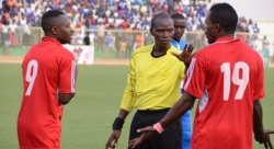 FOOTBALL: Amafoto agaragaza ko abasifuzi bo mu Rwanda batakizerwa 