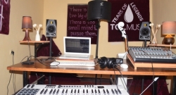 Nyamirambo: Hafunguwe indi studio 'T.O.L Music' izafasha abahanzi bafite impano