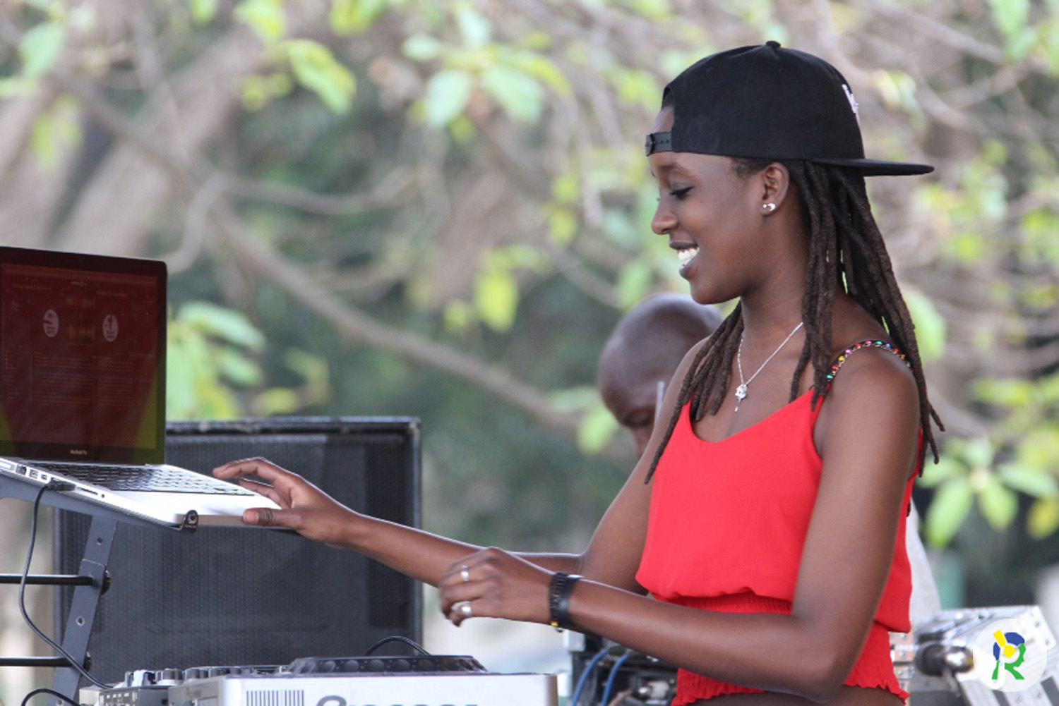 Niba muri uru Rwanda hari umukobwa urusha DJ Ira kuvanga iumuziki bazamushyire MTN Rwanda