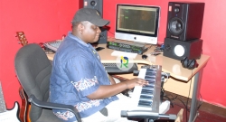 Nyuma yo gutandukana na Lil G, Junior Multisystem yatangiye akazi muri studio nshya–AMAFOTO