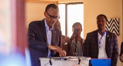 Paul Kagame yatoye uwo aha amahirwe yo kuba Perezida w'u Rwanda-AMAFOTO