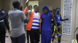 MU MAFOTO: Rwarutabura bamwogejeho amabara ya AS Kigali anambikwa ikanzu ya Rayon Sports