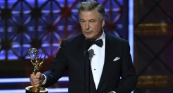 Alec Baldwin yageneye perezida Donald Trump igihembo yegukanye muri Emmy Awards