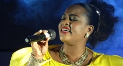 Aline Gahongayire yashyize hanze indirimbo nshya ‘Iyabivuze’ iri kuri album nshya agiye kumurika-VIDEO