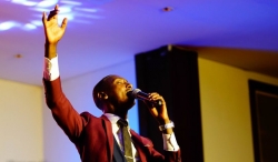 KIGALI: Umurundi Muco Adonis wahimbye 'Nzogera ku co yavuze' yamuritse album ya mbere mu gitaramo yise 'Made in Heaven'