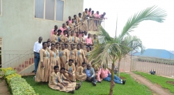 Chorale La Fraternite y'i Ruyenzi igiye kumurika album ya mbere y'amajwi nyuma y'imyaka 15