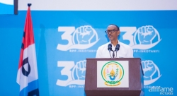 MU MAFOTO 100: FPR yizihije isabukuru y’imyaka 30, Perezida Kagame akebura abayobozi ananenga urubyiruko rwataye umuco