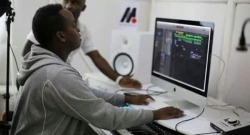 Producer Madebeat umaze iminsi agezweho mu Rwanda yamaze kuva muri Monster Record