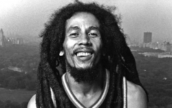 Bob Marley agiye kubakirwa ikibumbano muri Zimbabwe