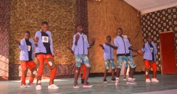 Rubavu:Vision Star Dance Crew yakoze igitaramo cyo kwirinda ibiyobyabwenge n'inda zitateganijwe-AMAFOTO