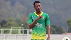 Ally Niyonzima arakina mu bwugarizi muri 11 ba AS Kigali bahura na Kiyovu Sport