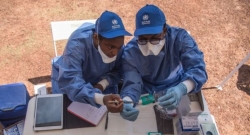 Batatu mu bari barwaye Ebola muri Congo batorotse