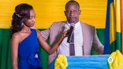 Umunyamakuru w’imikino kuri Radio Rwanda, Kwizigira Claude n’umukunzi we basezeranye imbere y’amategeko-VIDEO