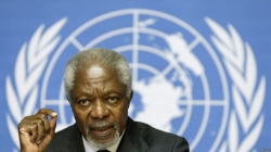 Kofi Annan, impirimbanyi y’amahoro muri Afurika yanenzwe gutererana u Rwanda akigaya nyuma