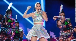 Katy Perry yaje ku isonga ku rutonde rw’Abagore icumi binjije akayabo mu muziki muri 2018