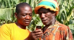 Call Rwanda yagabanyije ibiciro ho 30% inatanga inyongera ya SMS 100 ku bantu bazarangura SMS