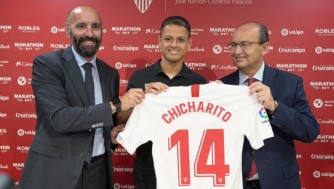 Javier Hernandez “Chicharito” wahoze muri Manchester United yasinye muri FC Sevilla (Amateka ye)