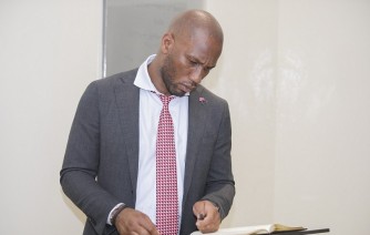 Didier Drogba na Patoranking basuye urwibutso rwa Jenoside rwa Kigali-AMAFOTO