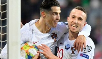 Cristiano Ronaldo yasezeranyije abanya Portugal ko agiye gukuraho agahigo gafitwe n’umunya Iran Ali Daei