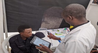 Ebola: Kwikingiza ni ubushake nk'uko no mu kwivuza nta gahato kabamo" Dr.Patrick NDIMUBANZI