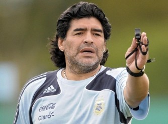 Maradona yongeye gucyurira Messi avuga ko amateka yakoze we atayigezaho - AMAFOTO