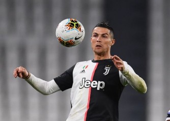 Cristiano Ronaldo yaciye agahigo ko kuba umukinnyi wa mbere w’umupira w’amaguru ku Isi utunze Miliyari y’amadolari