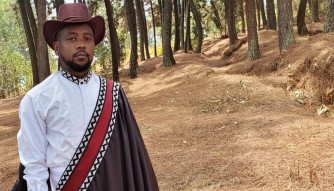 Mugunga Christian yinjiye mu muziki asohora indirimbo ya mbere yise ‘Mbakumbuze u Rwanda’-VIDEO