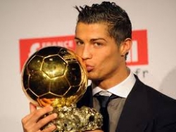 Christiano Ronaldo, Lionel Messi, James Rodriguez, Neymar, Gareth Bale, Yaya Toure muri 23 bazatorwamo uzegukana Ballo D'Or