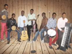 Ni byuma ki abacuranzi b'indirimbo zihimbaza Imana mu Rwanda bitabaza mu gushyushya muzika?