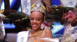 Miss Mutesi Jolly wabuze umubyeyi afite amezi 6 gusa, kuva mu buto yakuranye intego yo kwirwanira ishyaka