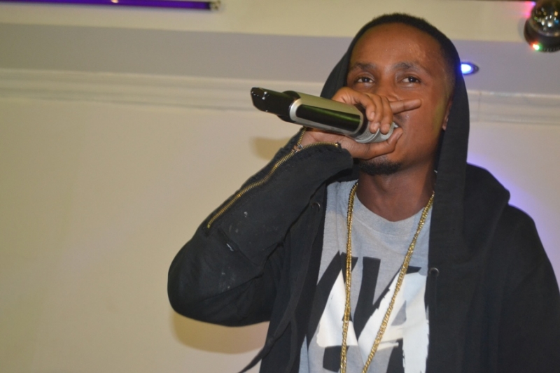 Aherekejwe Na Bull Dogg, Tonny Na Asinah, Gab... - Inyarwanda.com