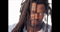 Nyuma y’imyaka 10 avuye mu mubiri, Lucky Dube aracyaririrwa mu gihugu cye no ku isi hose