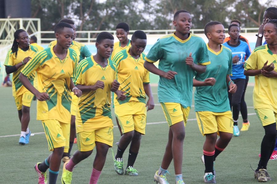 MU MAFOTO 40: AS Kigali WFC ikomeje imyitozo... - Inyarwanda.com