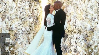 Kim Kardashian yasohoye amafoto atarigeze ajya hanze y'ubukwe bwe na Kanye West bamaranye imyaka 5