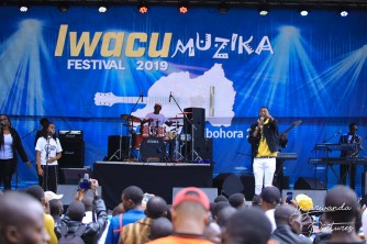 MUSANZE: Yverry yerekanye ubuhanga afite mu muziki mu gitaramo cya Iwacu Muzika Festival