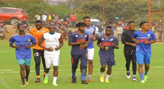 Rayon Sports FC: Abakinnyi bagiranye inama ndende n'umuyobozi mushya Munyakazi Sadate mbere y'imyitozo AMAFOTO+VIDEO