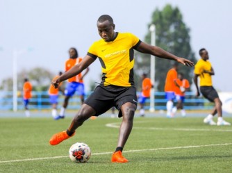 MVS 0-1 Azam FC: Umwungeri Patrick yakiriye ate umukino wa mbere nyuma y’umwaka ?-AMAFOTO