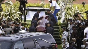Côte d'Ivoire yataye muri yombi 12 bafunguye isanduku ya Dj Arafat 