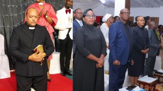Alain Numa yagizwe 'Rev Pastor' mu muhango Shiloh Prayer Mountain church yimikiyemo Abapasiteri 5-AMAFOTO