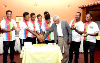 Abanya-Eritrea begukanye Tour du Rwanda 2020 bakiriwe gitwari bageze iwabo – AMAFOTO