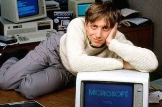Bill Gates yavuye mu bayobozi b’ikigo yishingiye yari amazemo imyaka 45 