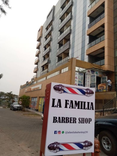 La Familia Barber Shop Salon ifite intego yo kuba 