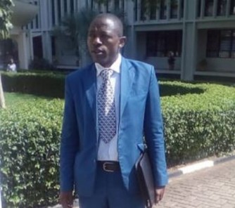 Dr Deo Habyarimana, Umwarimu muri Kaminuza y’u Rwanda n’izigenga yakoze mu nganzo yifuriza Abanyarwanda Noheli Nziza-VIDEO