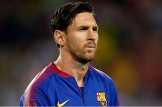 Umwaka wa 2020 usize Lionel Messi mu isura y'umukinnyi usanzwe wuzuye umujinya n'agahinda